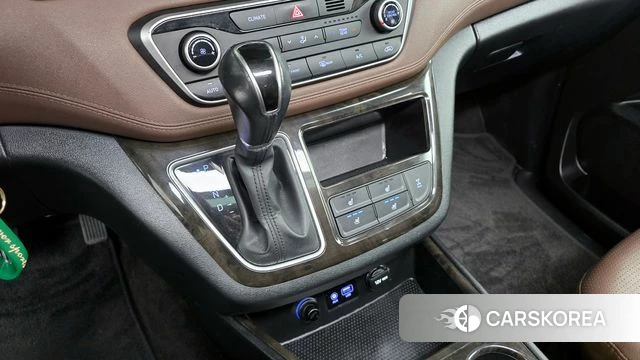 Hyundai The New Grand Starex id 4245751 из Кореи 35