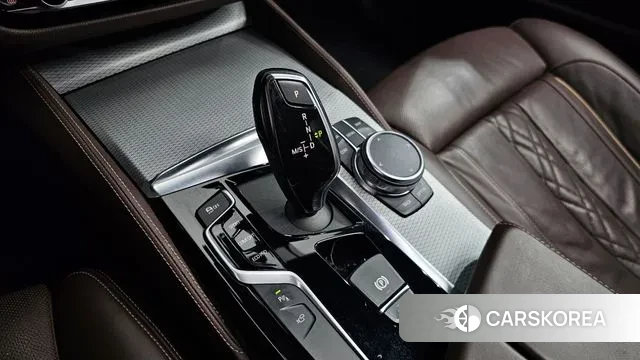 BMW 5 Series (G30) id 3499663 из Кореи 19