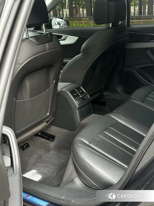 Audi A4L id 4306963 из Китая 23