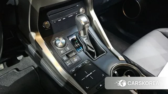 Lexus NX300h id 3622614 из Кореи 19