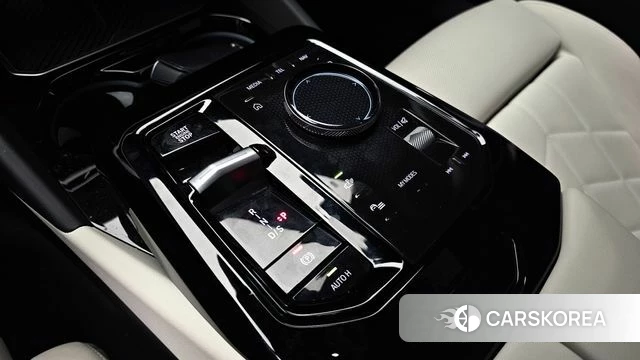 BMW 5 Series (G60) id 3882949 из Кореи 19