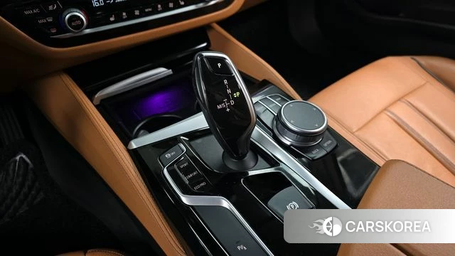 BMW 5 Series (G30) id 4389939 из Кореи 30