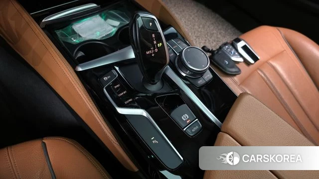 BMW 5 Series (G30) id 3873714 из Кореи 19