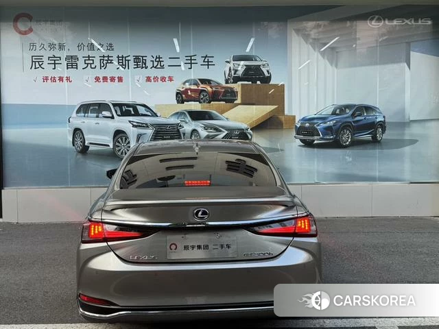Lexus ES id 4279299 из Китая 20