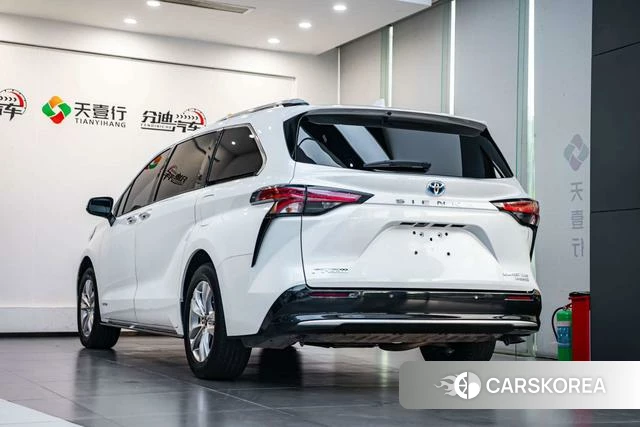 Toyota Saina id 4380364 из Китая 17