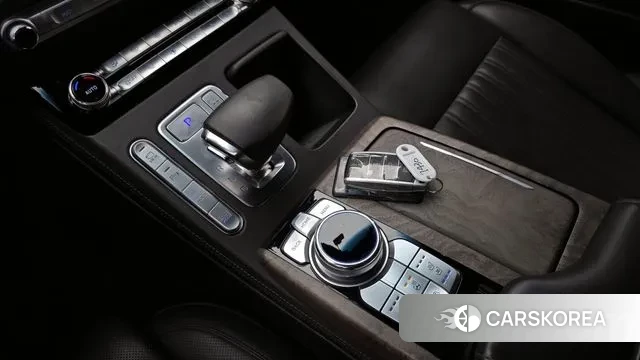 Genesis G90 id 3661685 из Кореи 19