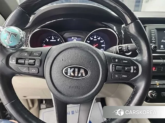 Kia The New Carnival id 3718700 из Кореи 18