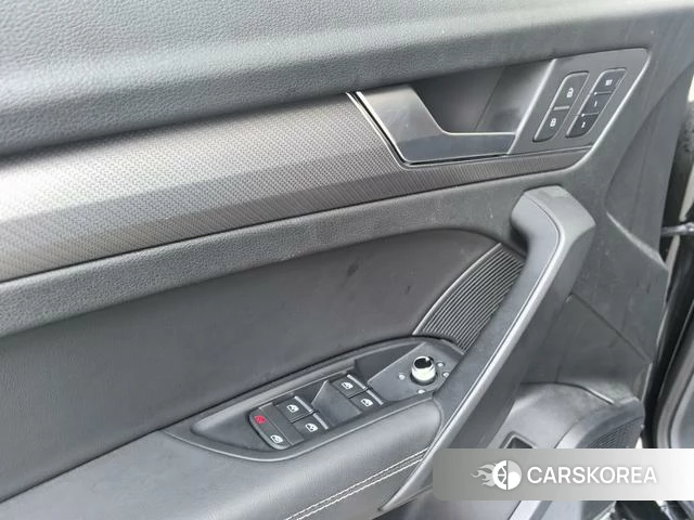 Audi Q5L id 4290471 из Китая 21