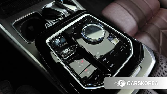 BMW 7 Series (G70) id 4585217 из Кореи 33