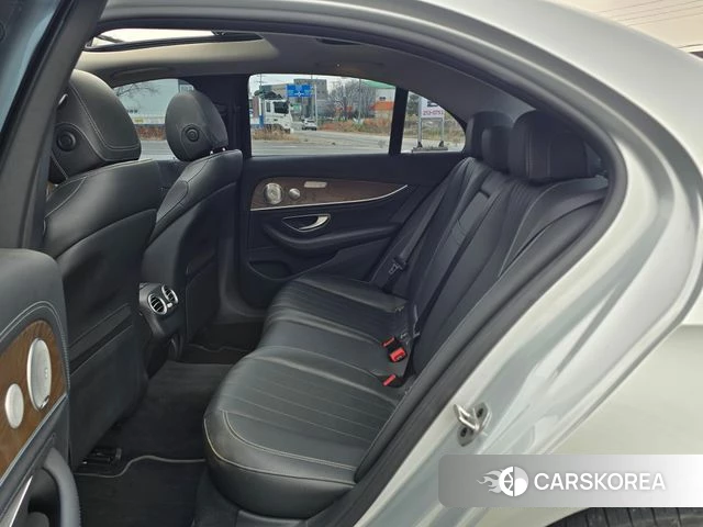 Mercedes-Benz E-Class W213 id 3905414 из Кореи 19