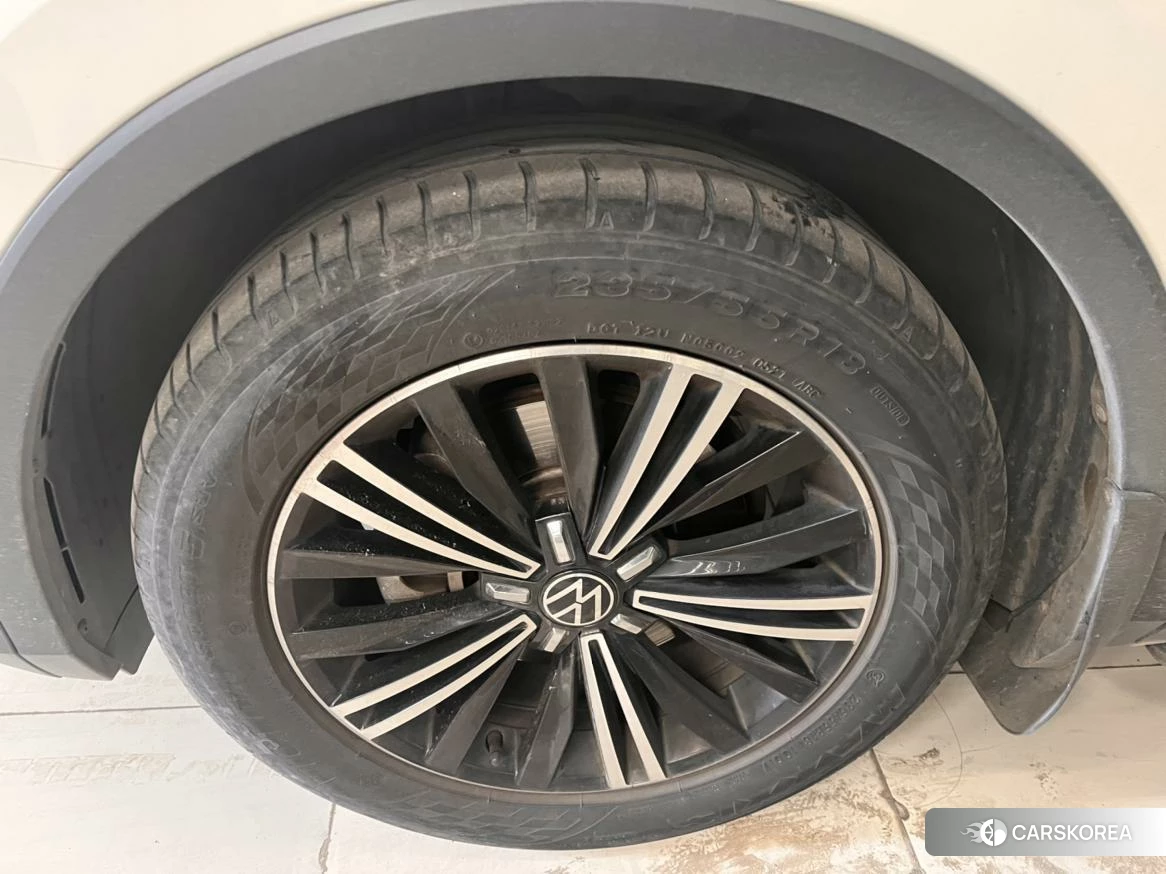 Volkswagen Tiguan L id 4485346 из Китая 14