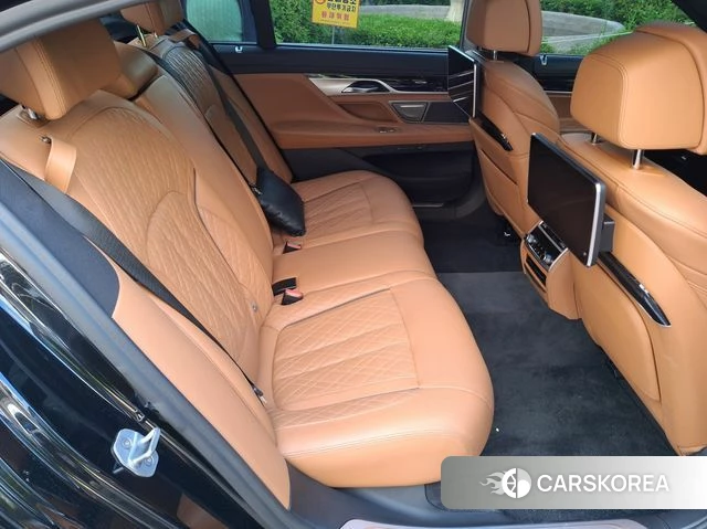 BMW 7 Series (G11) id 4384408 из Кореи 19