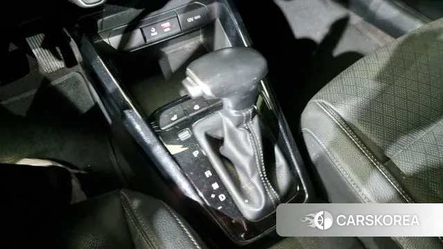 Kia Stonic id 3038554 из Кореи 19