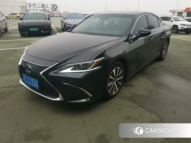 Lexus ES id 4239331 из Китая 19