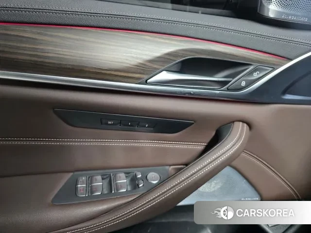 BMW 5 Series (G30) id 3557030 из Кореи 13