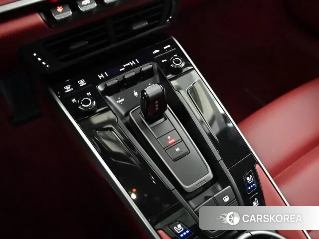 Porsche 911(992) id 3585423 из Кореи 19