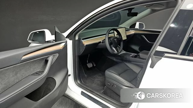 Tesla Model Y id 4337119 из Кореи 32