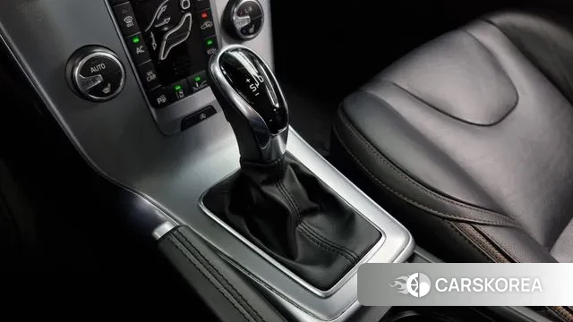 Volvo V40 Cross-Country id 3248785 из Кореи 19