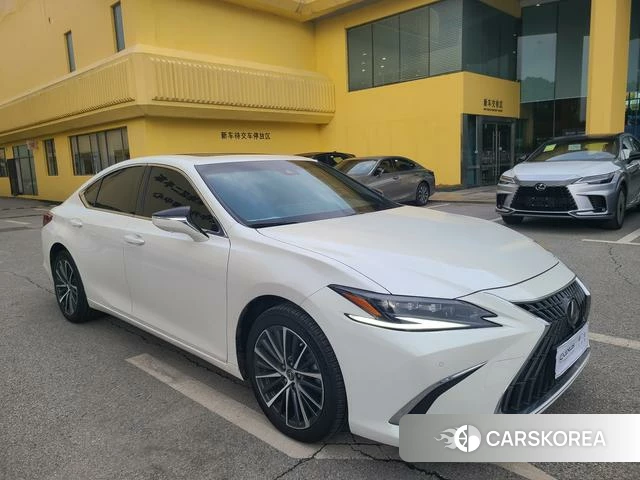 Lexus ES id 4374479 из Китая 13