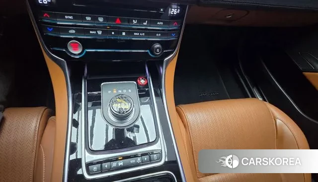 Jaguar XE id 3494278 из Кореи 19