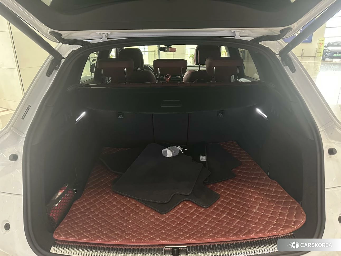 Audi Q5L id 4421057 из Китая 20