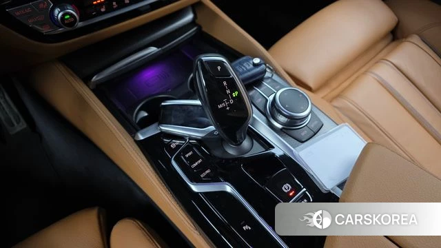 BMW 5 Series (G30) id 3851655 из Кореи 19