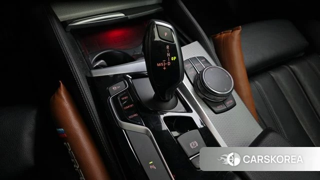 BMW 5 Series (G30) id 3801761 из Кореи 19