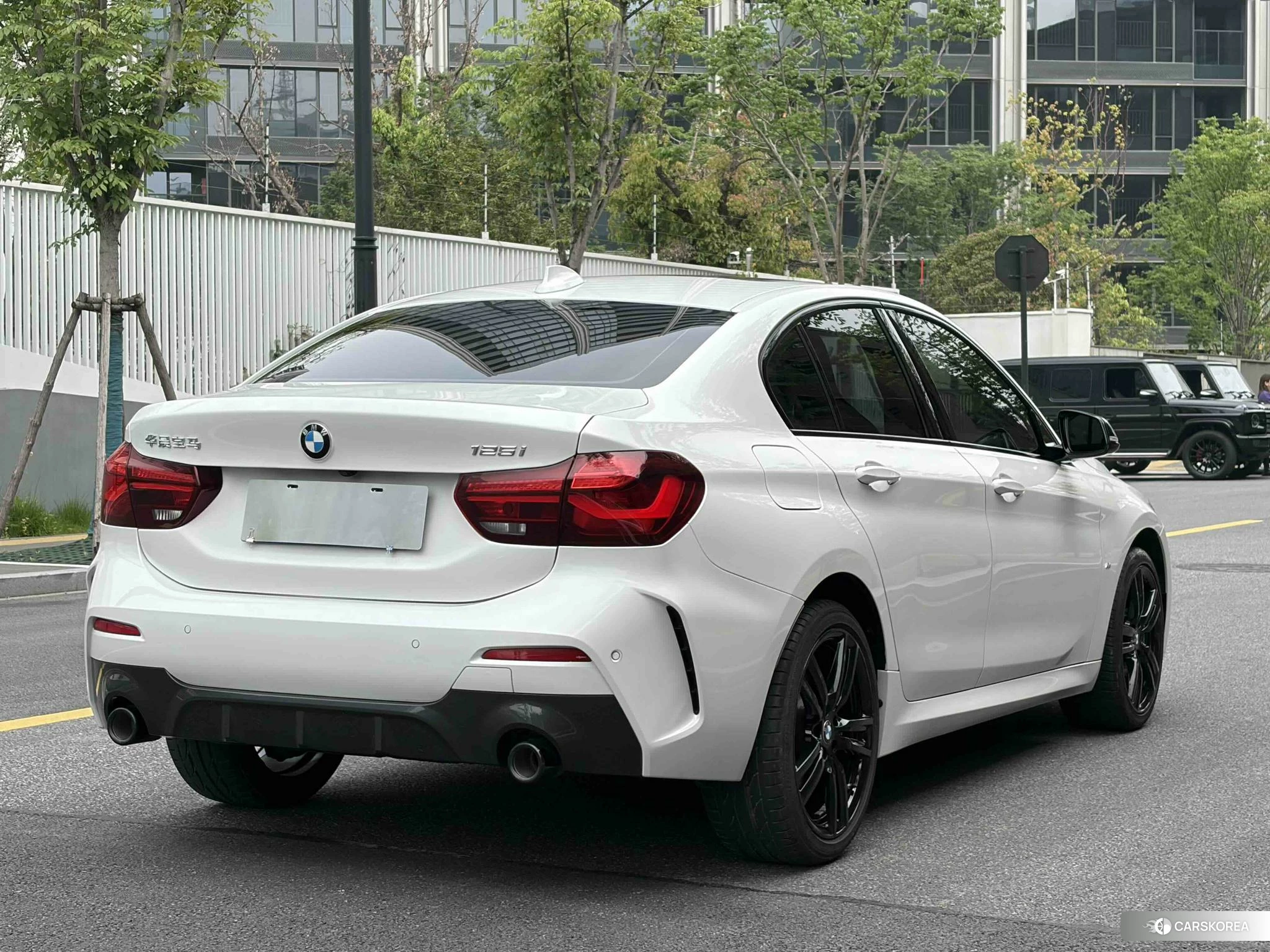 BMW 1 series id 4467388 из Китая 13
