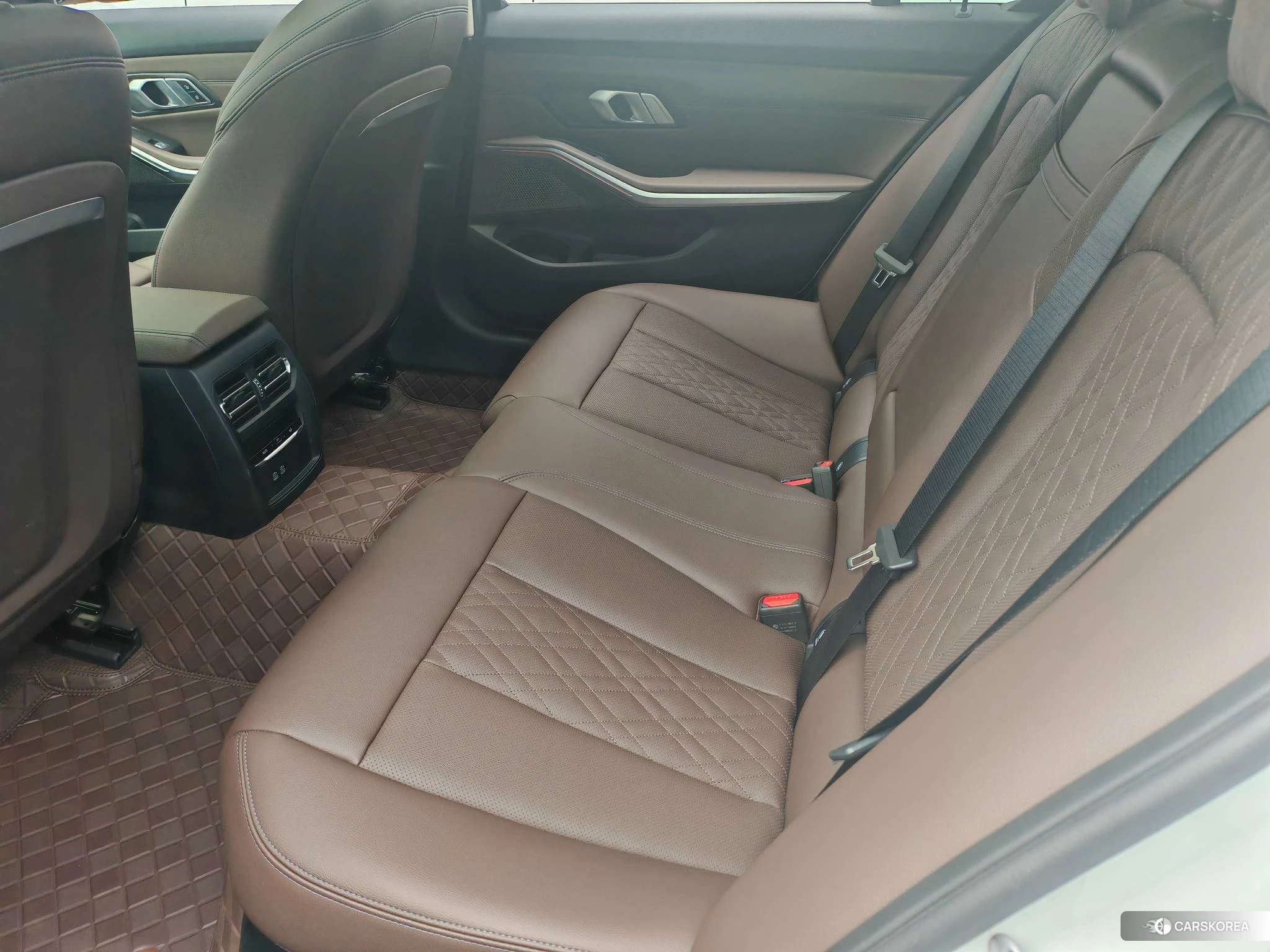 BMW 3 series id 4486365 из Китая 28