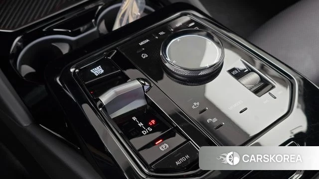 BMW 5 Series (G60) id 4847782 из Кореи 31