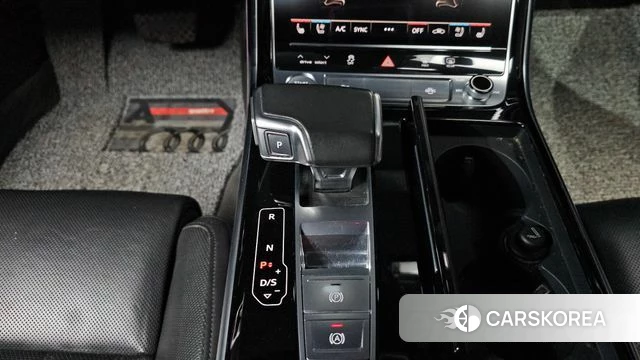 Audi A8 (D5) id 3843601 из Кореи 19