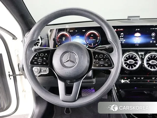 Mercedes-Benz A-Class W177 id 3344282 из Кореи 19