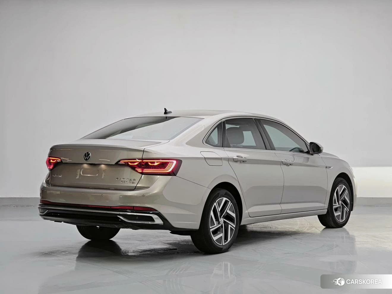 Volkswagen Sagitar id 4504731 из Китая 20