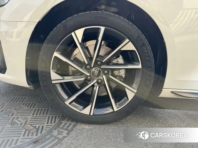 Audi A4L id 4301182 из Китая 20