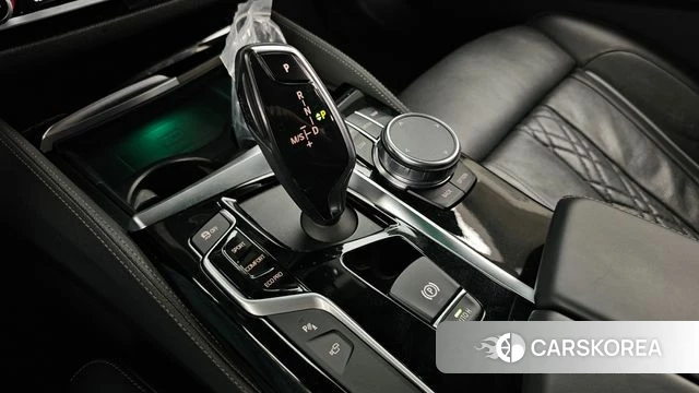 BMW 5 Series (G30) id 4377964 из Кореи 32