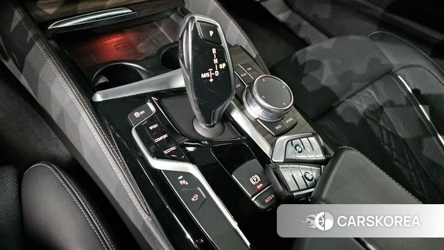 BMW 5 Series (G30) id 3886489 из Кореи 19