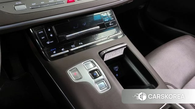 Hyundai The New Grandeur IG Hybrid id 3965847 из Кореи 19