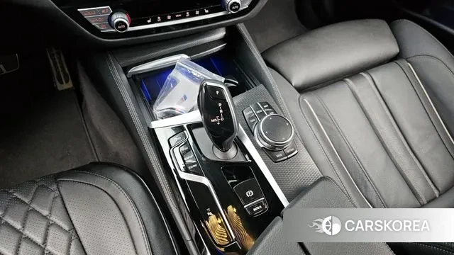 BMW 5 Series (G30) id 3037043 из Кореи 19