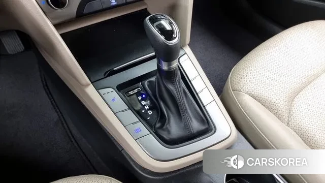 Hyundai Avante AD id 2986770 из Кореи 19