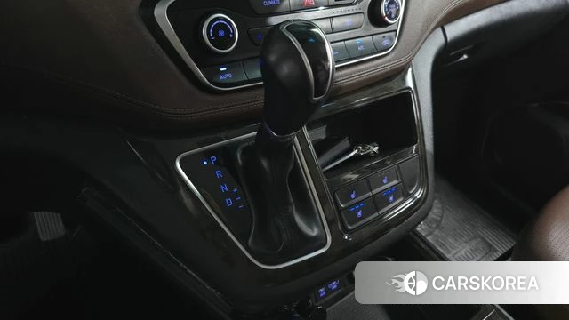 Hyundai The New Grand Starex id 3955227 из Кореи 19