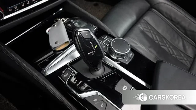 BMW 5 Series (G30) id 3504947 из Кореи 19