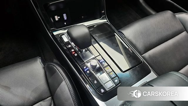 Kia K7 Premier Hybrid id 3833802 из Кореи 19