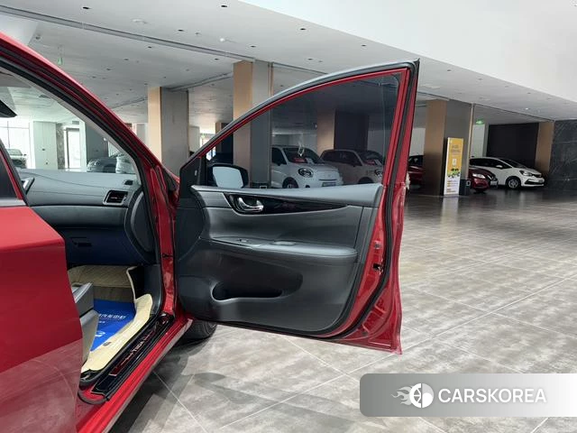 Nissan TIIDA id 4393806 из Китая 28