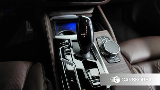 BMW 5 Series (G30) id 3954682 из Кореи 19