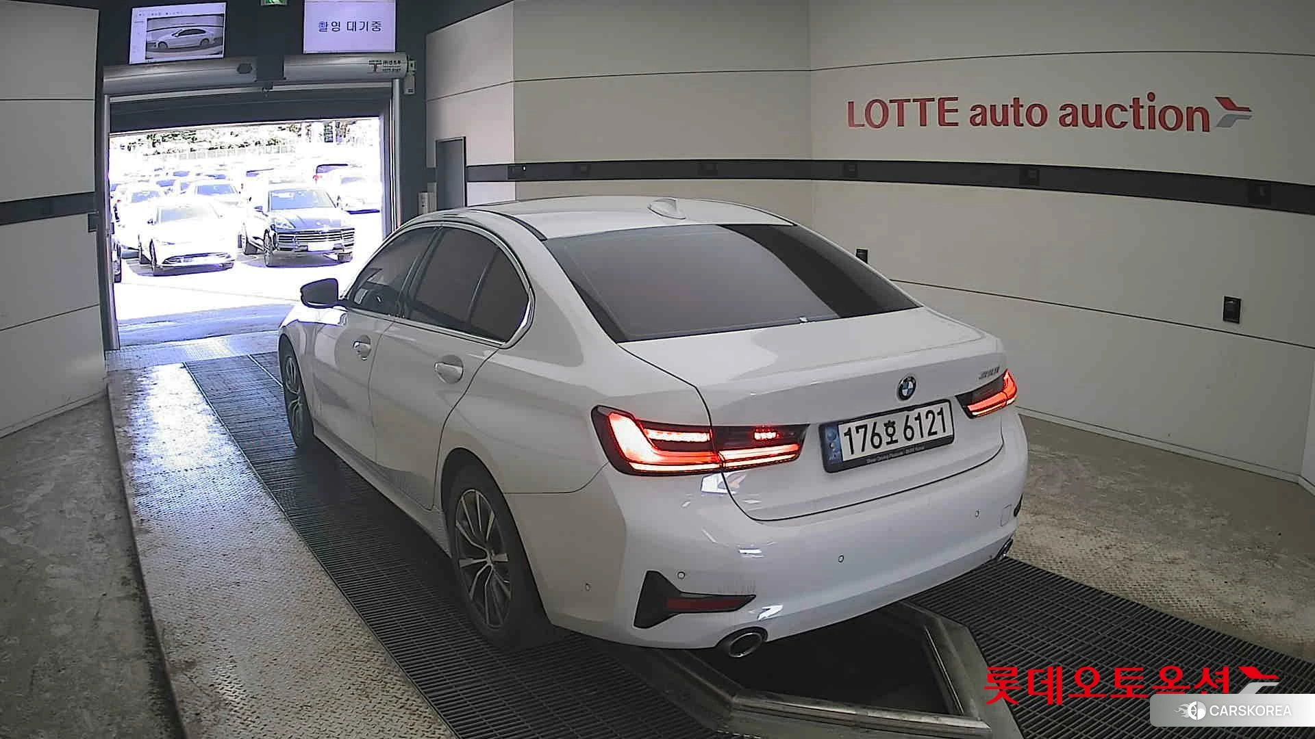 BMW  320i id 4296951 из Кореи 36