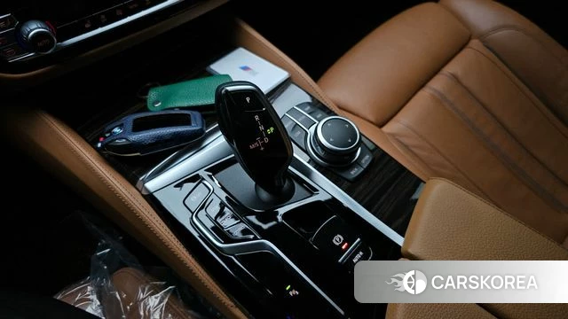 BMW 5 Series (G30) id 4422993 из Кореи 32