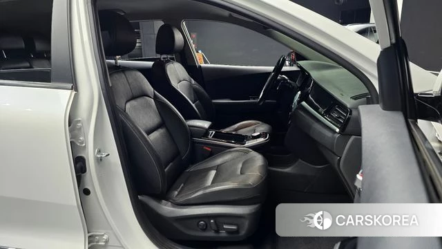 Kia Niro EV id 4676697 из Кореи 32