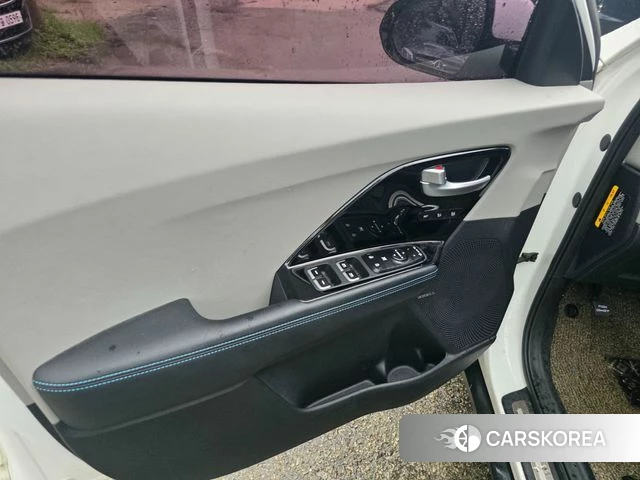 Kia Niro id 4610427 из Кореи 18
