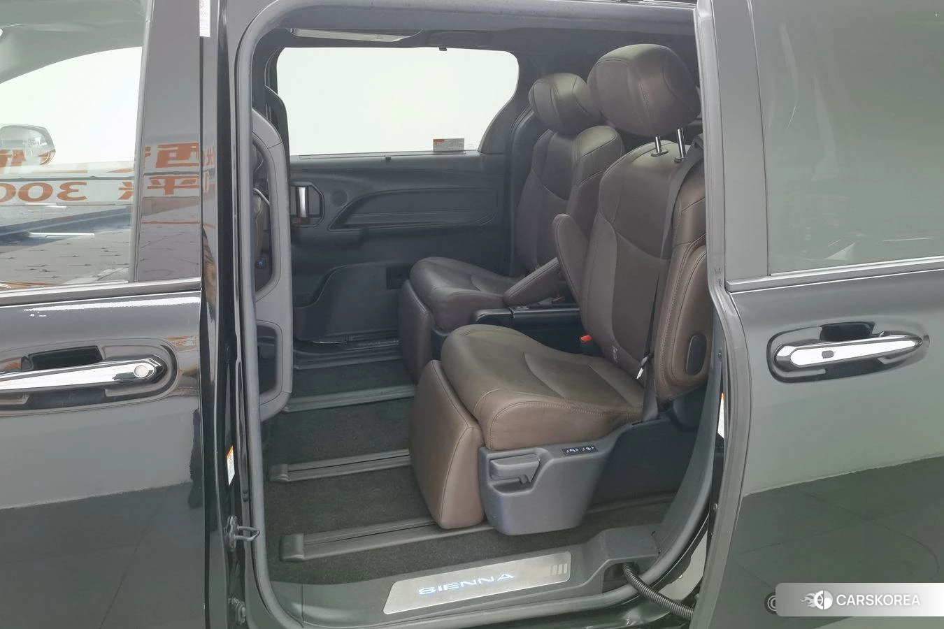 Toyota Sienna id 4437743 из Китая 23