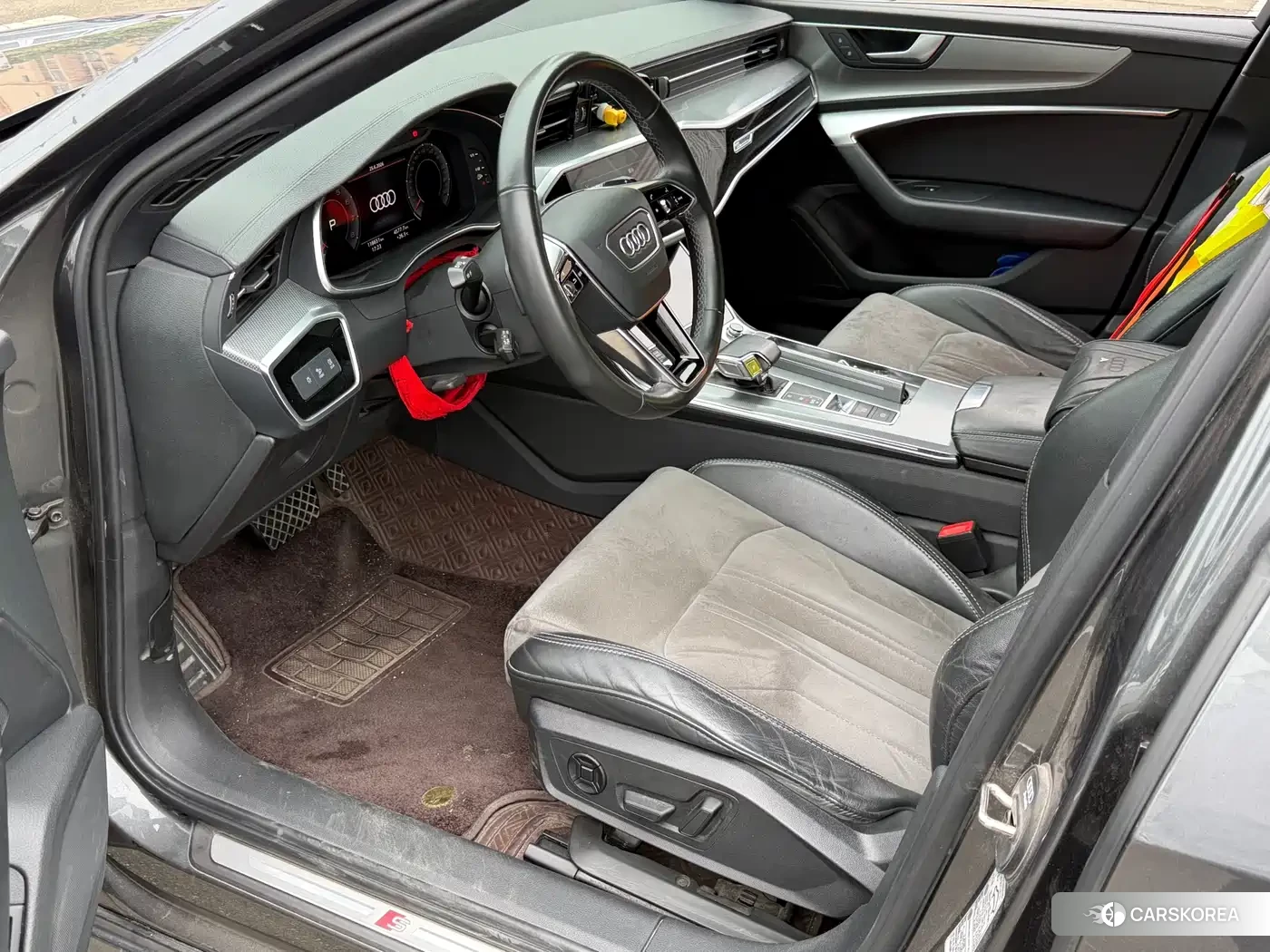 Audi A6L id 4559605 из Китая 10